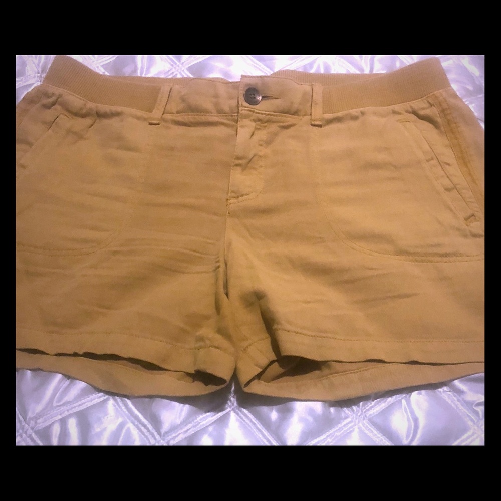 👛 Sweet Summertime! Goldenrod shorts!